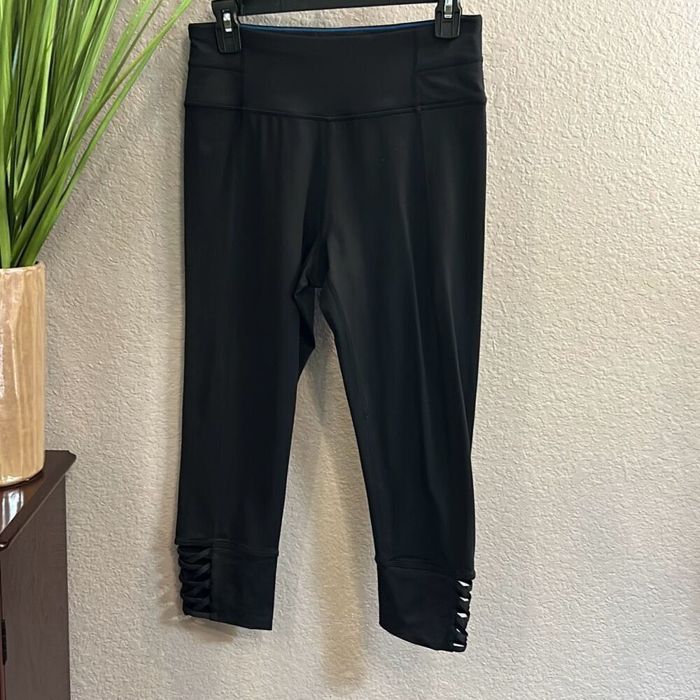 B6/3 Calvin Klein, solid black workout pants size medium
